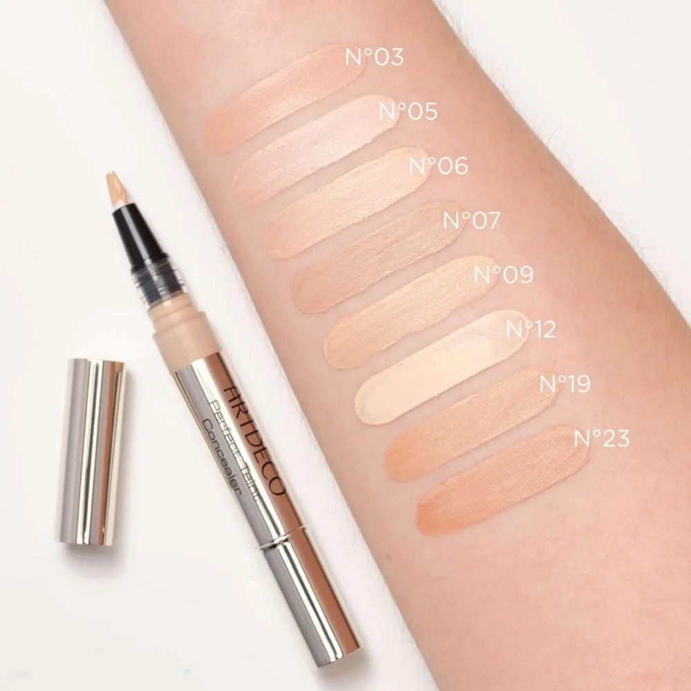 ARTDECO Perfect Teint Concealer - Ivory N°09 - Light-Reflecting Concealer with Brush Applicator - No Signs of Tiredness - Medium Coverage - Water-Resistant - Long Lasting - Makeup - 0.07 Fl Oz