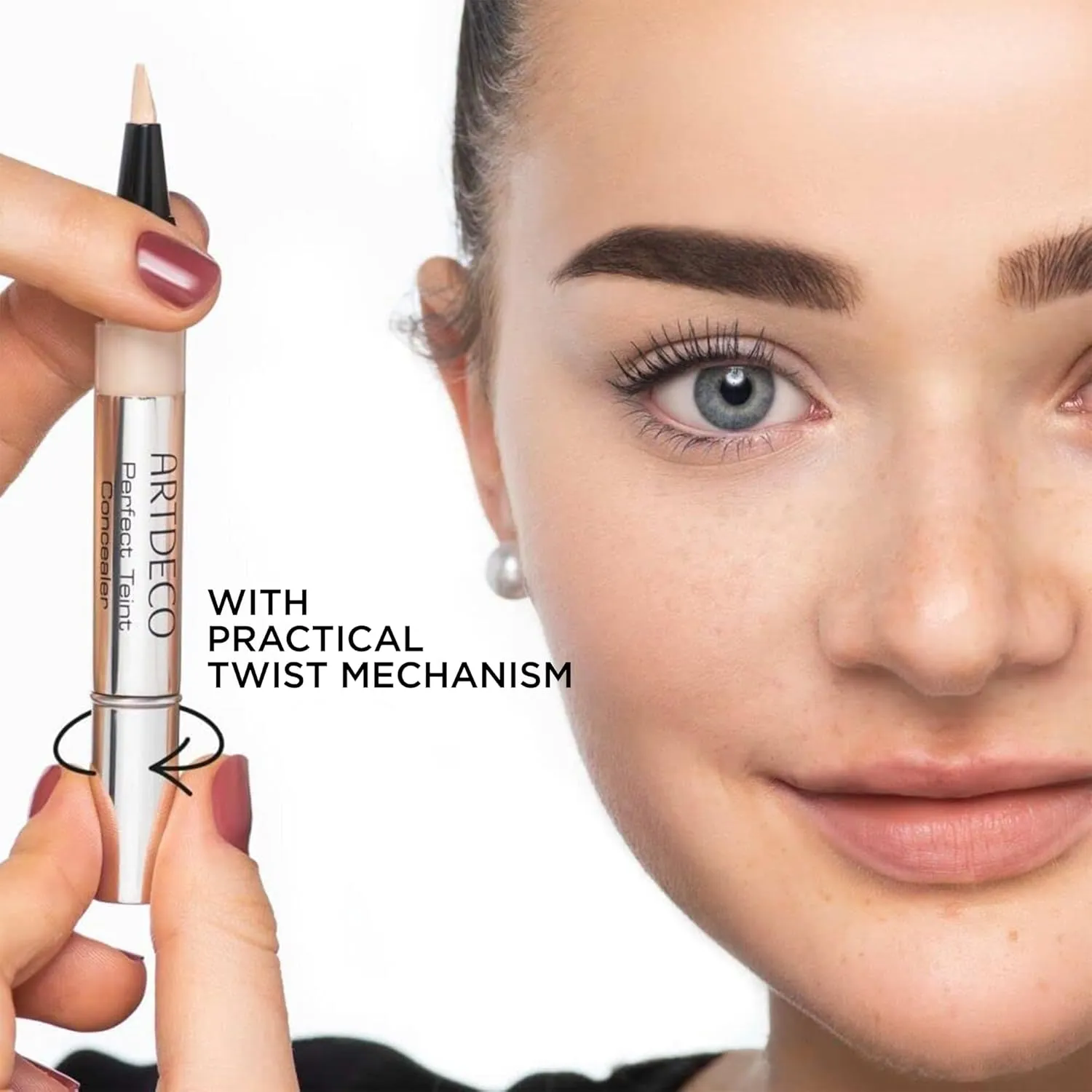 ARTDECO Perfect Teint Concealer - Ivory N°09 - Light-Reflecting Concealer with Brush Applicator - No Signs of Tiredness - Medium Coverage - Water-Resistant - Long Lasting - Makeup - 0.07 Fl Oz