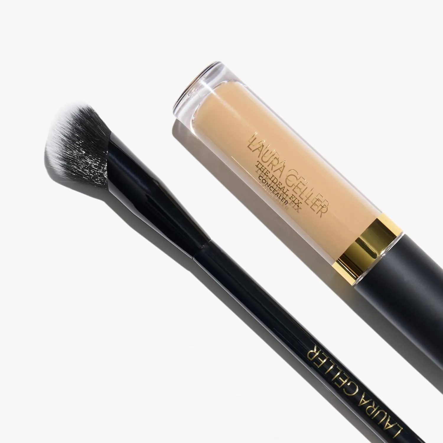 LAURA GELLER NEW YORK The Under Cover Kit: Ideal Fix Concealer   Precision Angled Concealer Brush (03 Light)