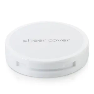 Sheer Cover Studio – Conceal and Brighten Highlight Trio – Two-Toned Concealers – Shimmering Highlighter – Light/Medium Shade – With FREE Concealer Brush – 3 Grams