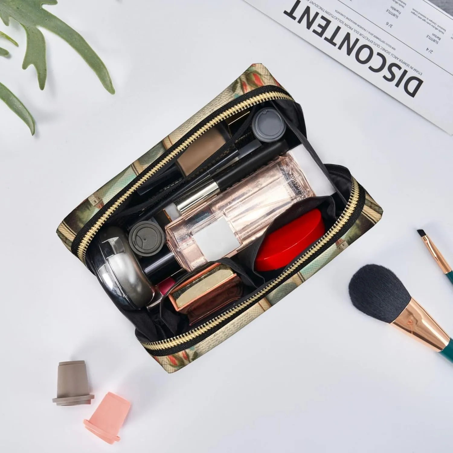 Vintage Voyage Printed Small Makeup Bag,Travel Cosmetic Bag Purse with Zipper,Water-resistant Makeup Organizer Bag for Women